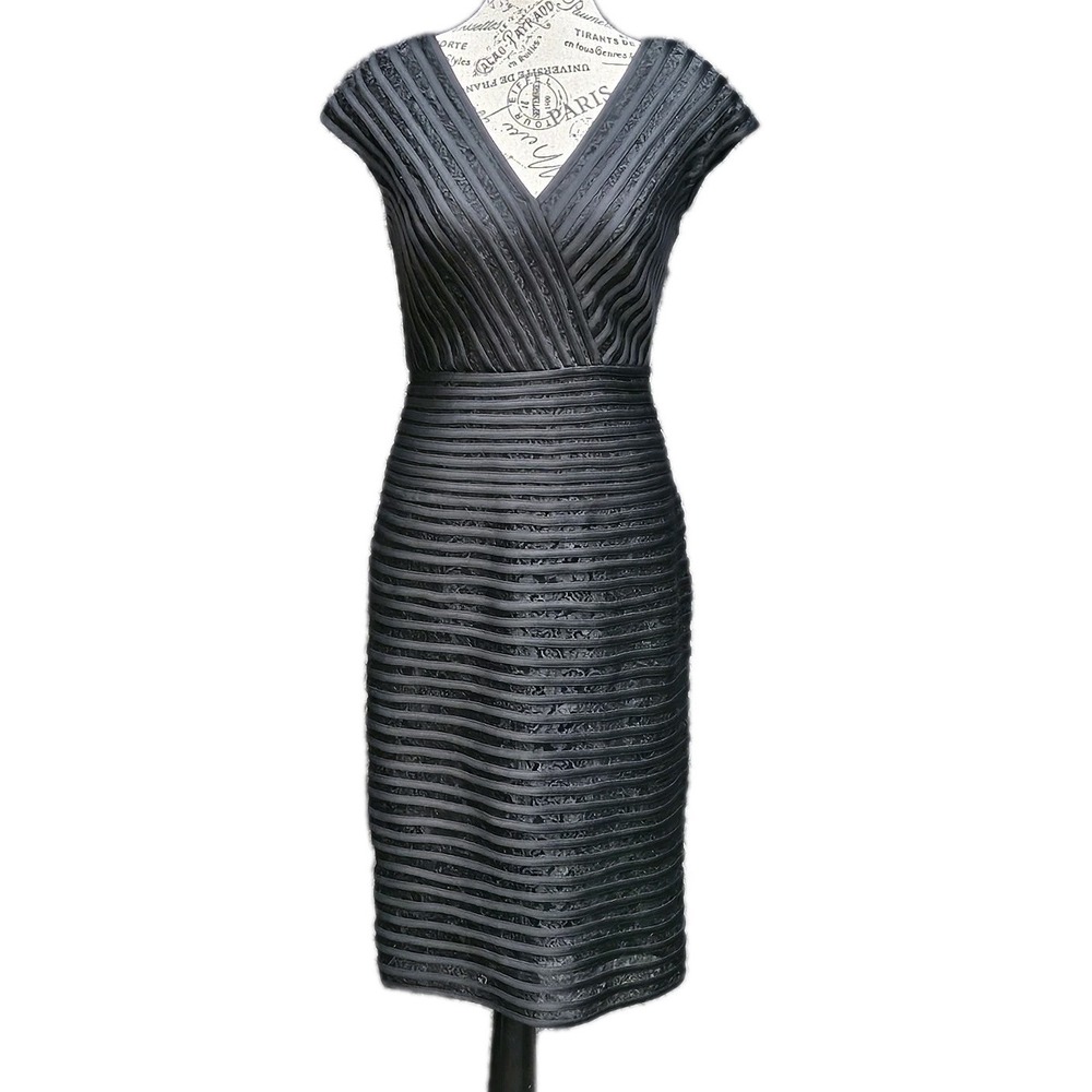 Tadashi Shoji Shutter Pleat Lace Cocktail‎ Dress Sz 2 Black Pintuck LBD Cocktail